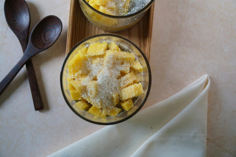 Chiapudding met mango en kokos – een voedzaam ontbijt of snack